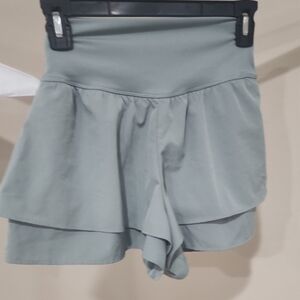 Yogalicious Women's Light Gray Skorts